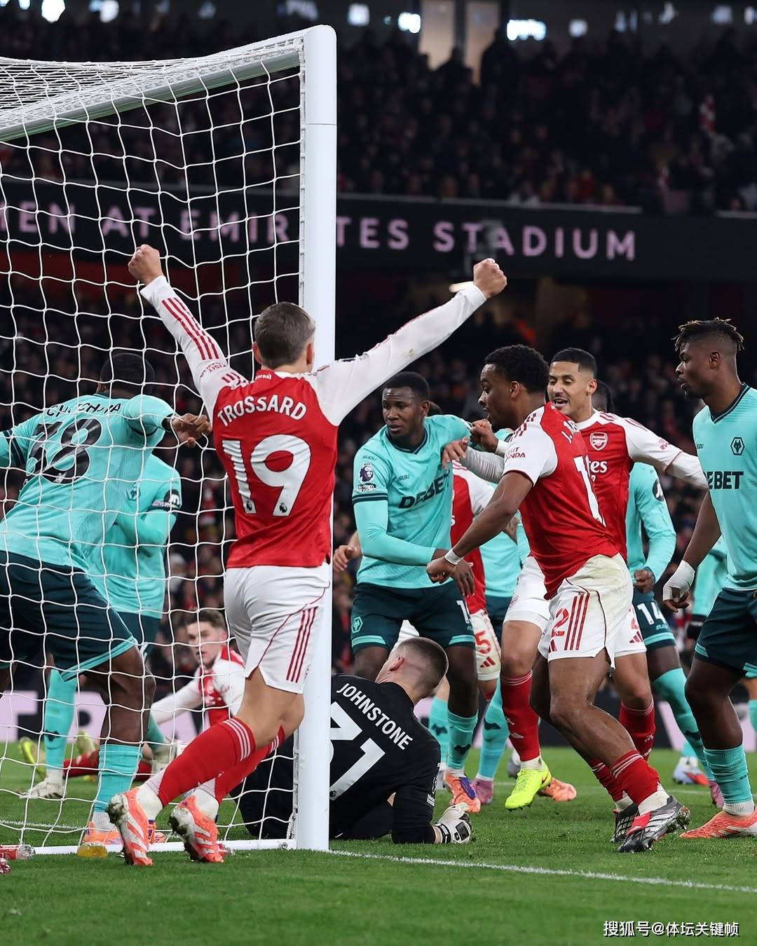 狼队在最新的英格兰足球联赛中收获胜利(狼队在最新的英格兰足球联赛中收获胜利了吗)